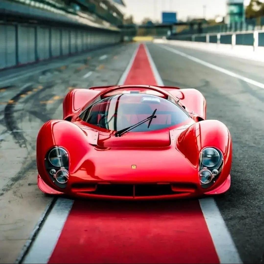 1966 Ferrari 330 P3 - P4.jpg